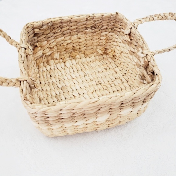 Other - Small Square Basket With Handles